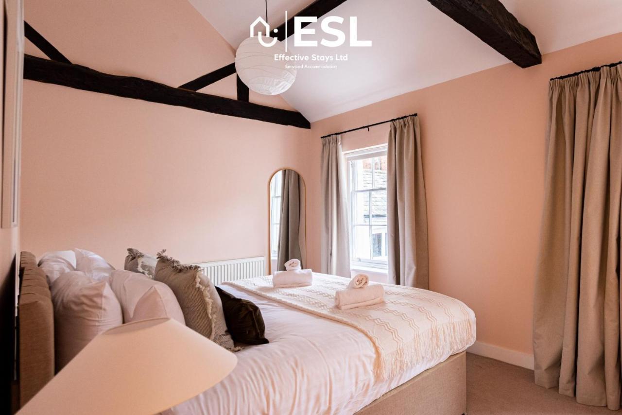 Elegant Apartment On Historic Cobbled High St Shrewsbury Town Centre Esterno foto