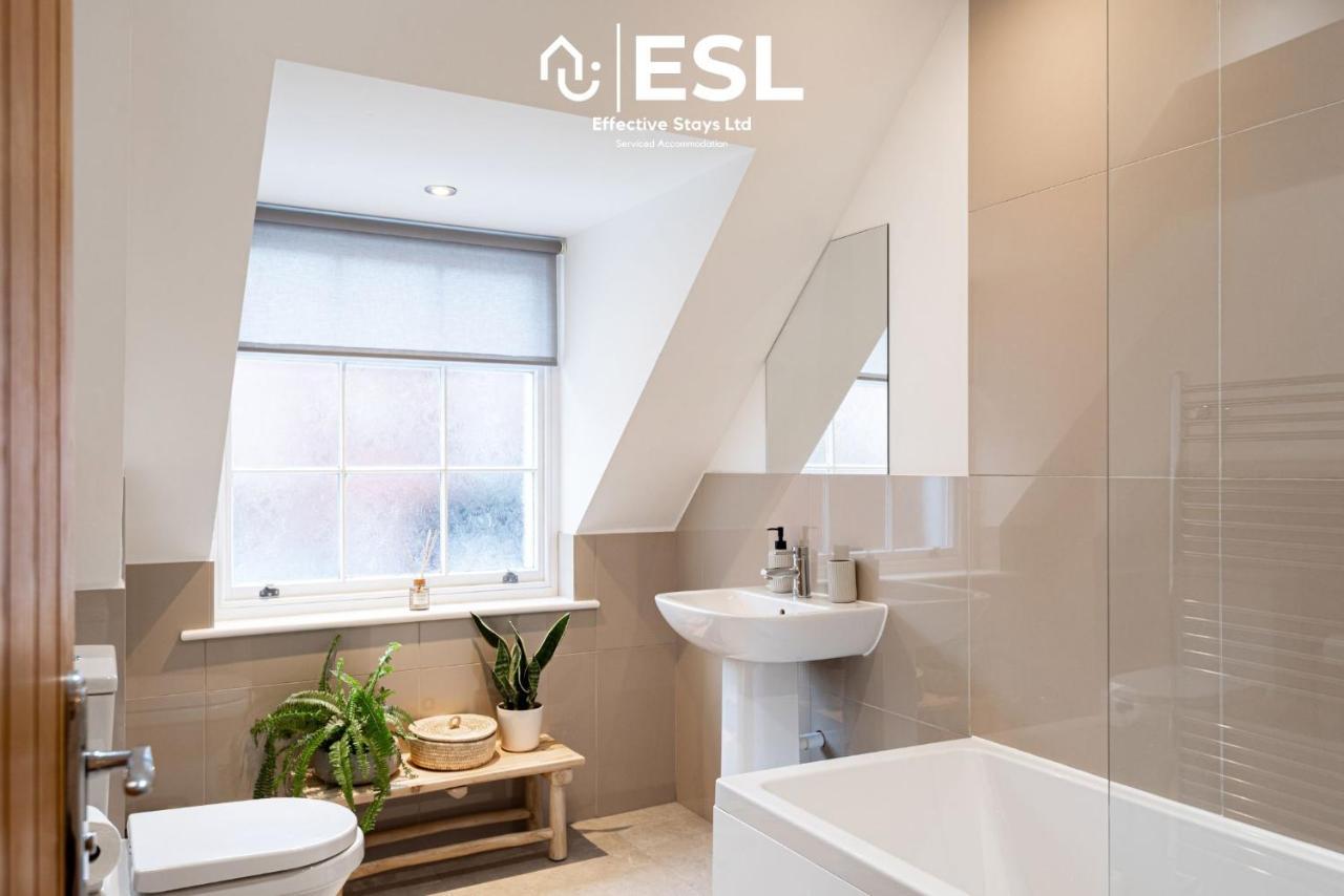 Elegant Apartment On Historic Cobbled High St Shrewsbury Town Centre Esterno foto
