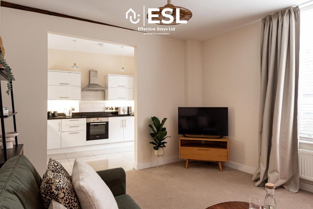Elegant Apartment On Historic Cobbled High St Shrewsbury Town Centre Esterno foto