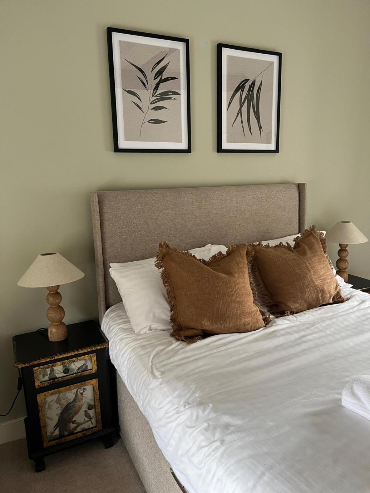 Elegant Apartment On Historic Cobbled High St Shrewsbury Town Centre Esterno foto