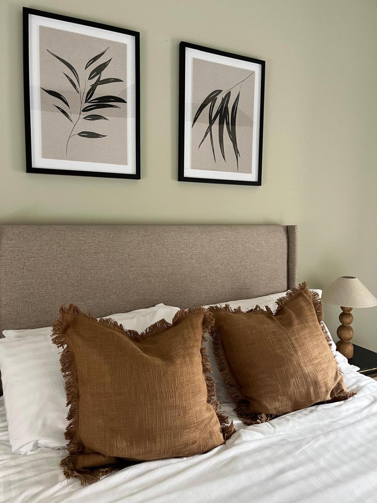 Elegant Apartment On Historic Cobbled High St Shrewsbury Town Centre Esterno foto